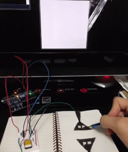 Pong game controlled by Arduino <br> <a href='http://tangb.net23.net/pong%20game.html' target='_blank'>here to play</a>